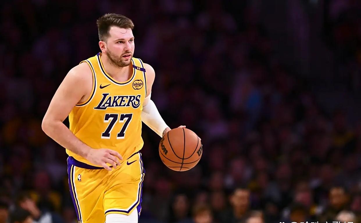 东契奇在美国队比赛中高光表现,关键助攻引发热议!的简单介绍 东契奇在美国队比赛中高光表现,关键助攻引发热议!的简单介绍